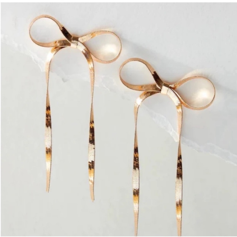 New! Gold Bow Earrings (1059) NWOT